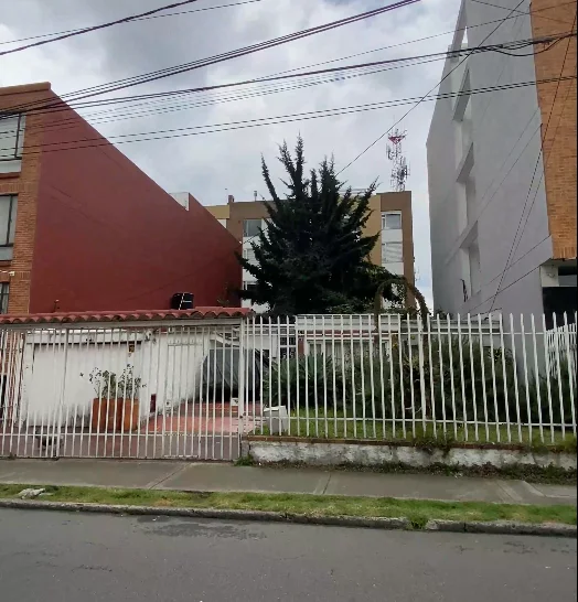 Casa lote en El Batán de 364 m² para inversión